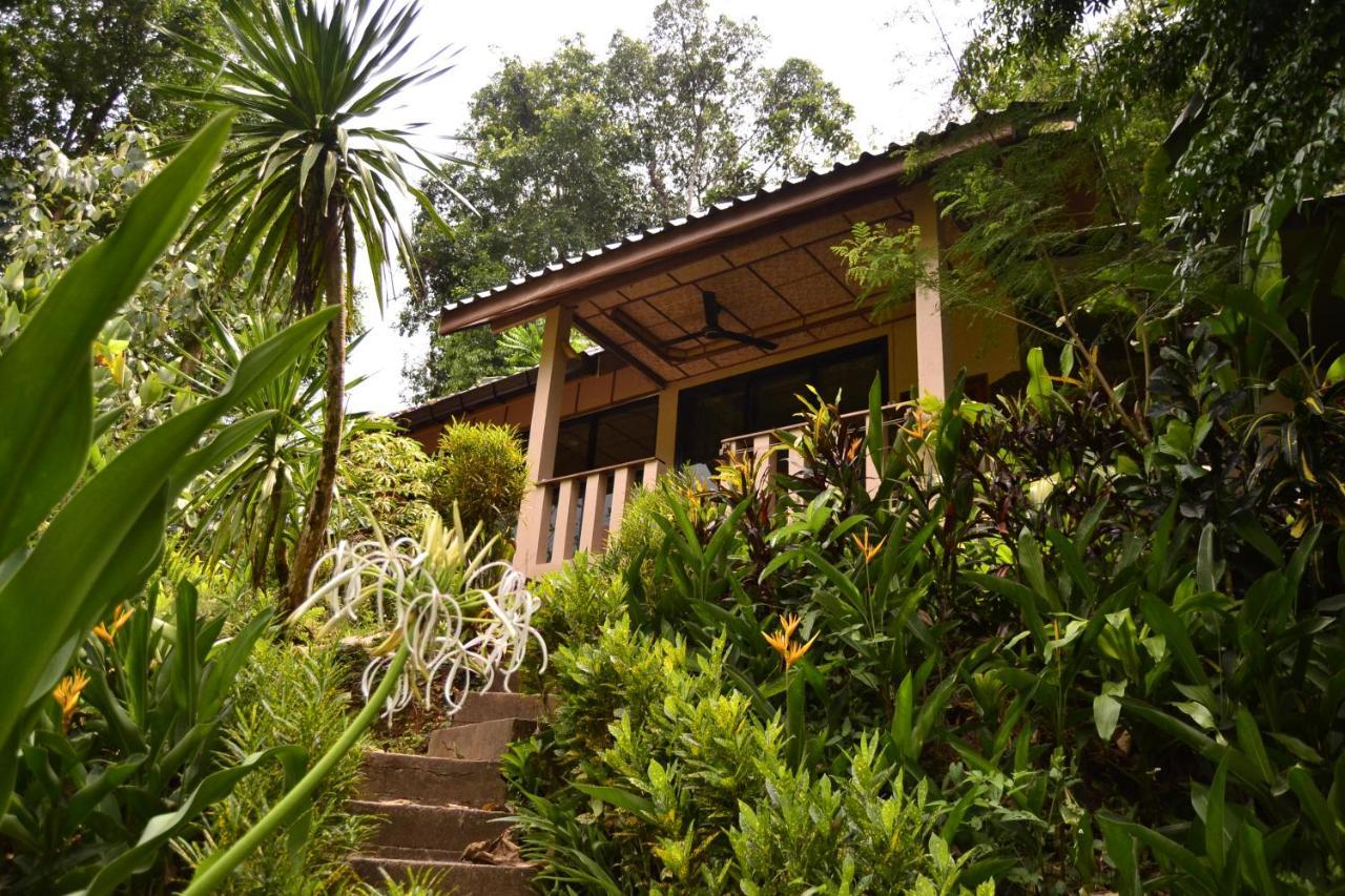 Eco-Logic, Resort For Charity Phato 外观 照片