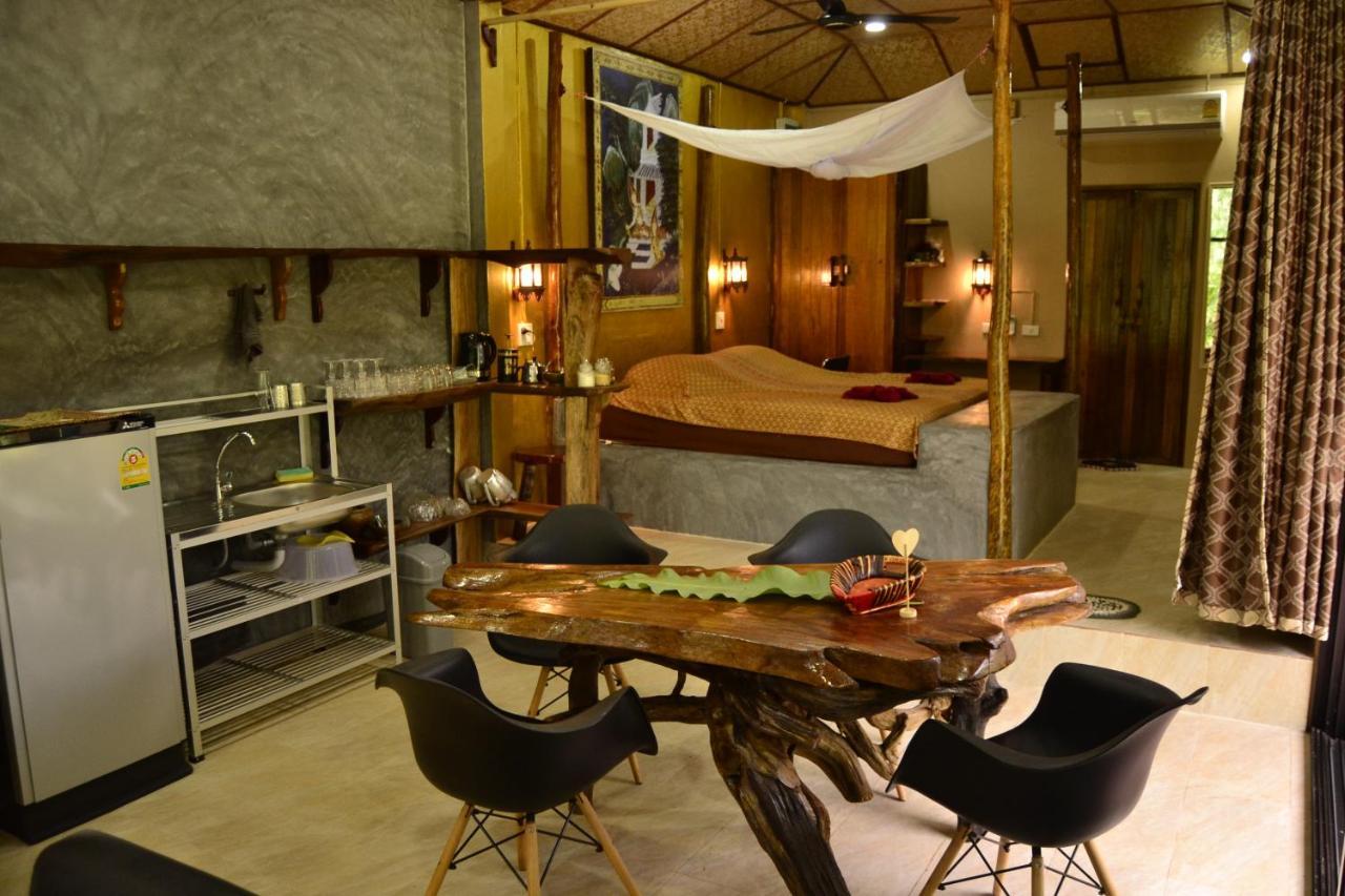 Eco-Logic, Resort For Charity Phato 外观 照片